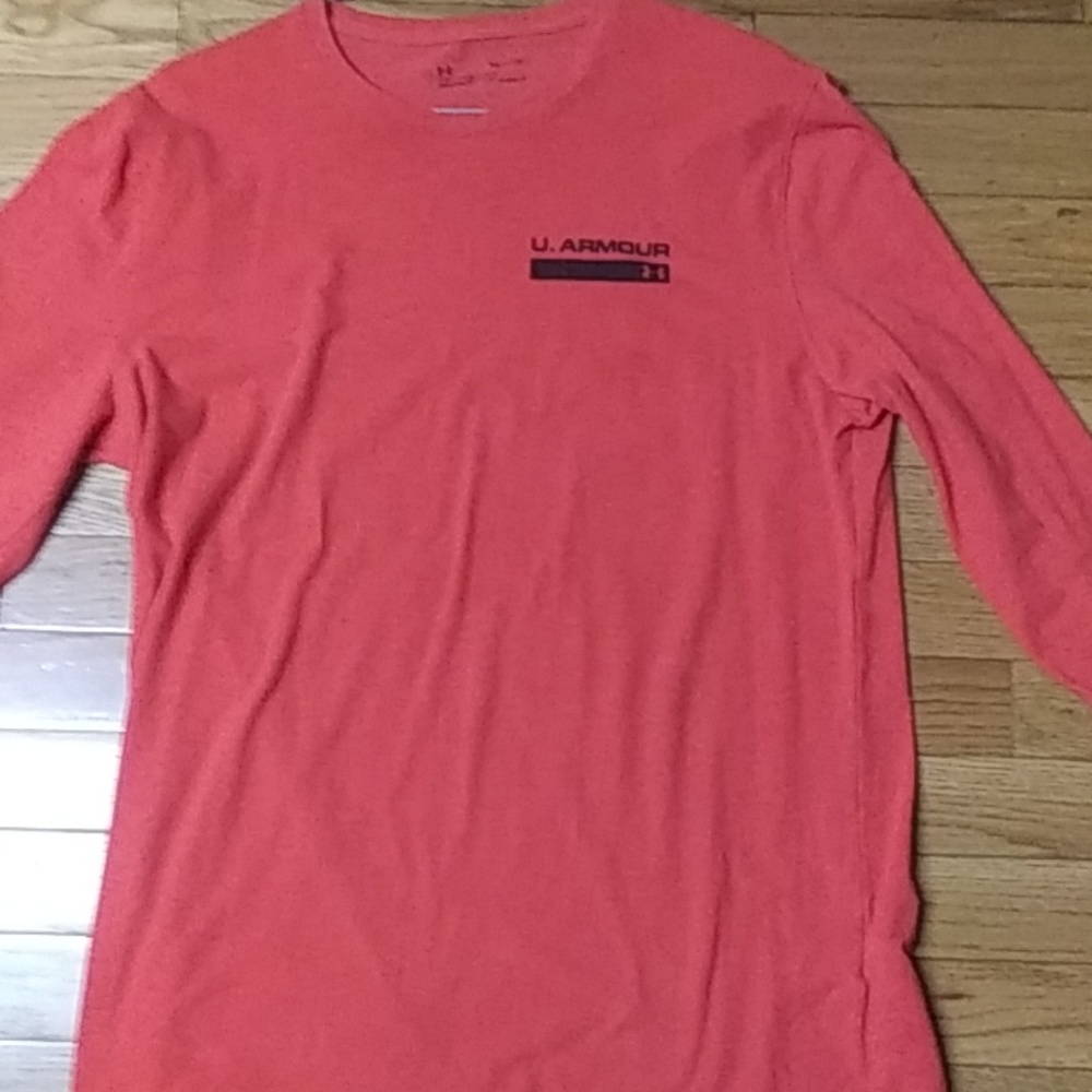 Long sleeved UnderArmor shirt